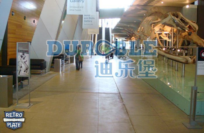 力石伯樂致密鋼化拋光施工--購物核心地坪