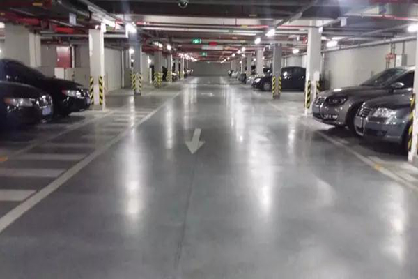 地下停車場地面 地下停車場地面