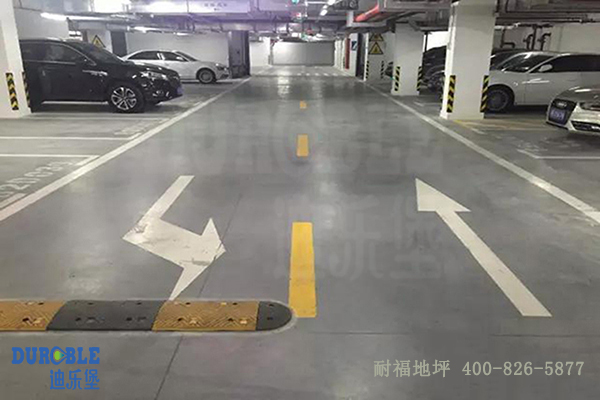 停車場地面 停車場地面