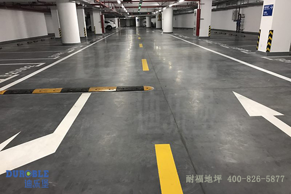 停車場地面 停車場地面