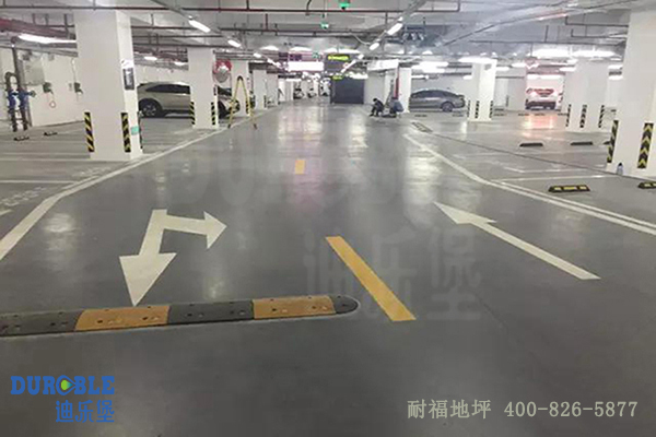 停車場地面 停車場地面