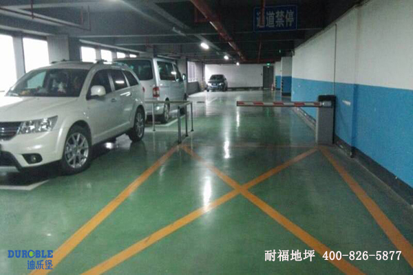 停車場地面 停車場地面