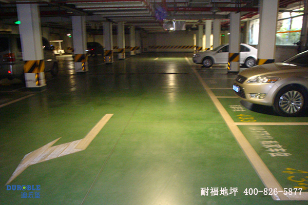 停車場地面 停車場地面