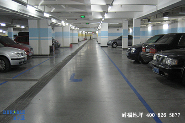 停車場地面 停車場地面