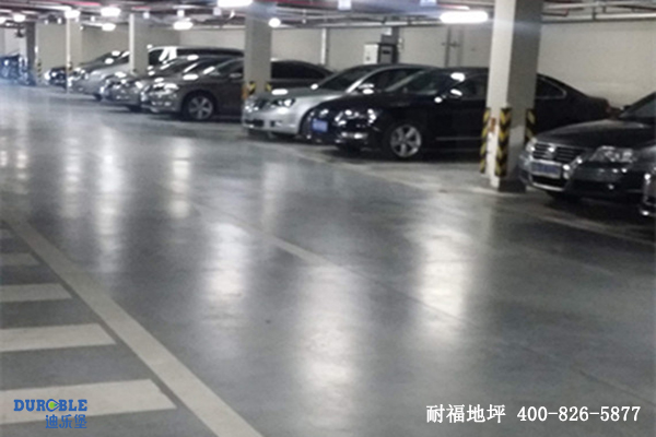 停車場地面 停車場地面