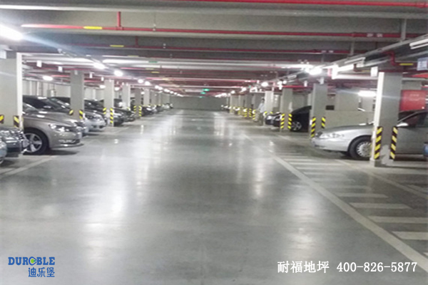 停車場地面 停車場地面