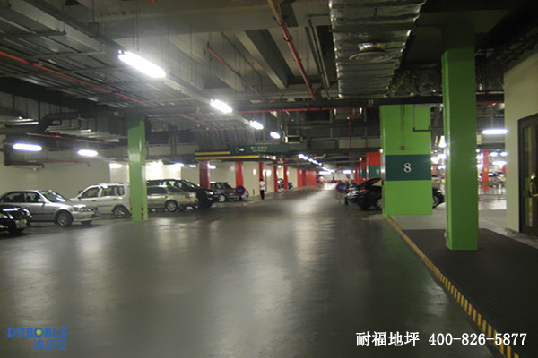 停車場地面 停車場地面