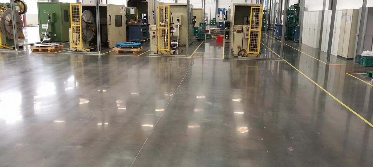 鎮(zhèn)江阿雷蒙.jpg 鎮(zhèn)江阿雷蒙.jpg