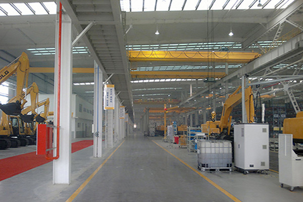 750750山東臨工挖掘機(jī)總裝-1.jpg 750750山東臨工挖掘機(jī)總裝-1.jpg