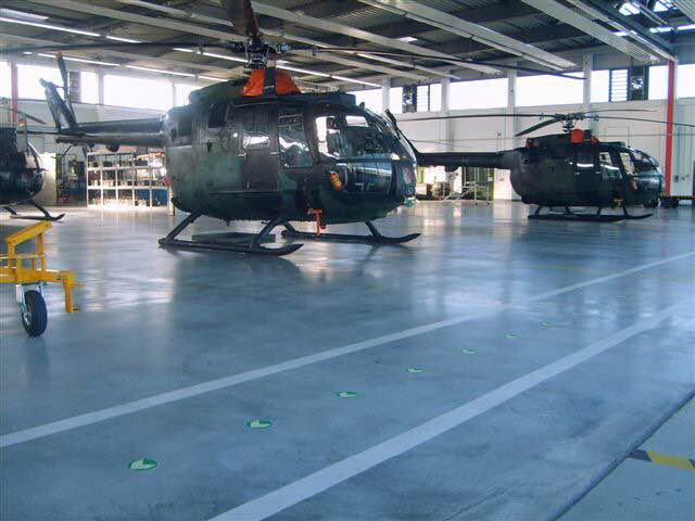 東營(yíng)機(jī)場(chǎng)車(chē)間地面——密封固化地坪