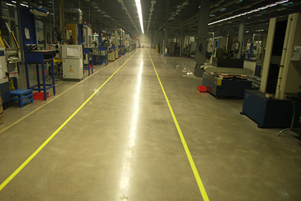 伊頓液壓機(jī)械車間地面——密封固化地坪