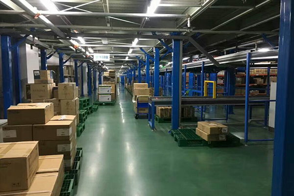 南京醫(yī)藥車間地面——迪樂堡密封固化地坪