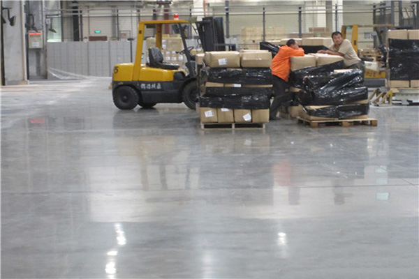 UPS上海全球轉運核心——迪樂堡舊地面翻新改造