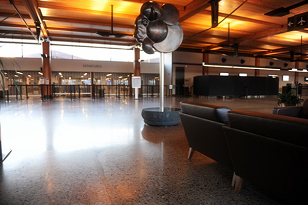 美國(guó)黃石機(jī)場(chǎng)地面——迪樂(lè)堡致密鋼化地坪